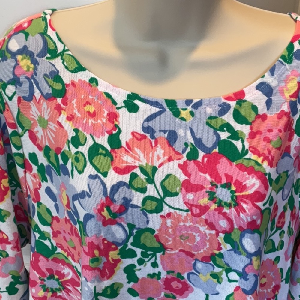 🆕 Talbots floral top. Light weight summer sweater